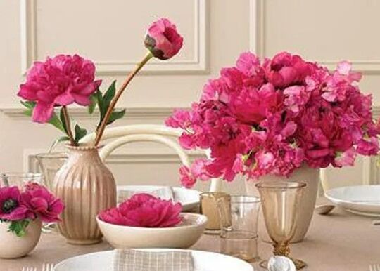 Flowers in table settings